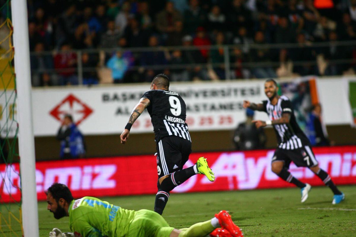 Gecenin yıldızı konuştu! Alvaro Negredo'dan gol itirafları