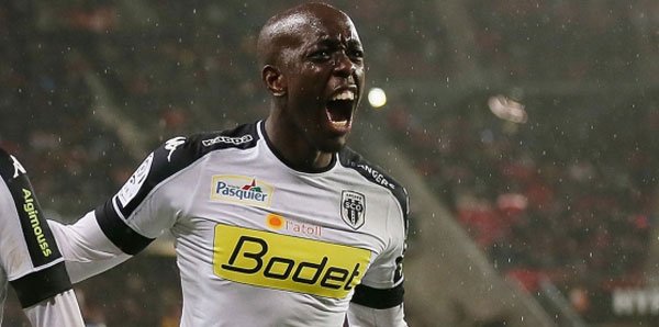 Gomis’e süper yedek