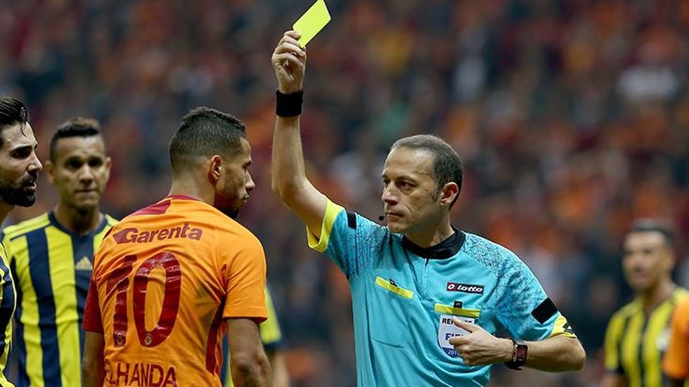 İşte Galatasaray Fenerbahçe maçı hakemi Cüneyt Çakır’ın notu