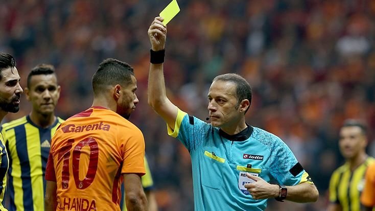 İşte Galatasaray Fenerbahçe maçı hakemi Cüneyt Çakır’ın notu