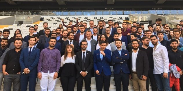 Orman, üniversiteli Beşiktaşlılarla buluştu