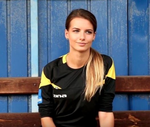 Polonyalı hakem Karolina Borja yürek hoplattı