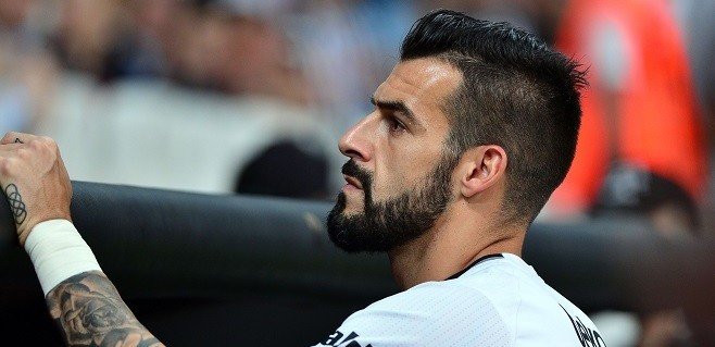 Şenol Güneş, Negredo ile yakından ilgileniyor