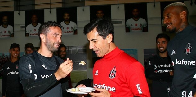 Şeref Çiçek’e pasta sürprizi