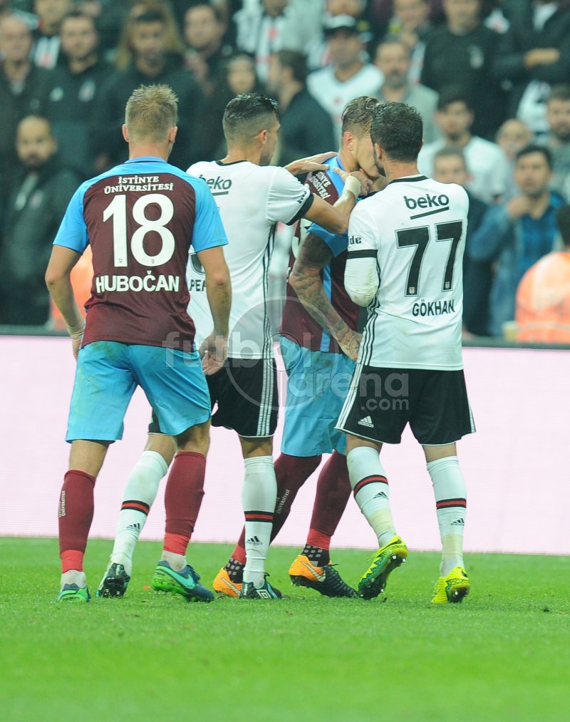 SOSA DA PROTESTO EDİLDİ