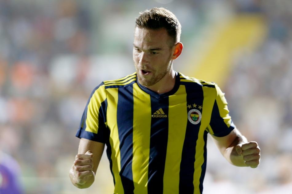 Tanımadığın bir ligdesin. Maç öncesinde rakibin stoperleriyle ilgili bir çalışma yapıyor musun? Yoksa 