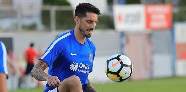 Trabzonspor'da Jose Sosa'nın başı dertte! Ayrılıyor mu?