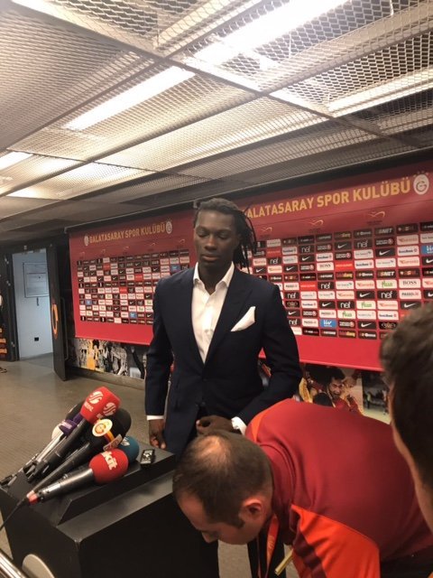 Ve Bafetimbi Gomis'in Fenerbahçe soyunma odasına niye gittiği ortaya çıktı