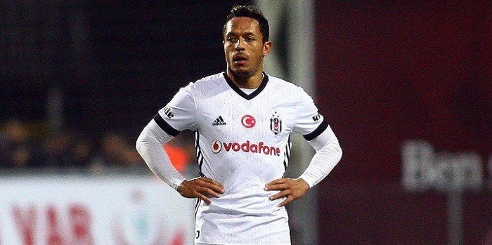 'Beşiktaşlı Adriano'dan takım arkadaşlarını yakacak itiraflar