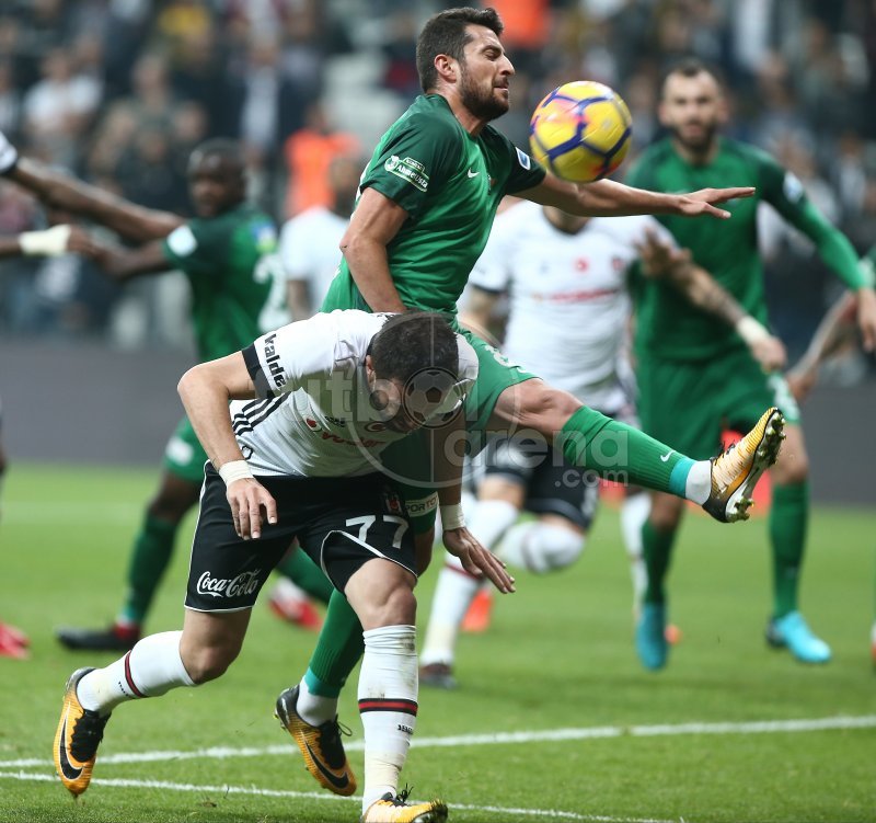 Beşiktaşlı futbolculardan hakem Serkan Çınar'a sert tepki