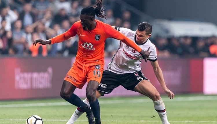 Beşiktaşlı oyuncuya taraftarlardan büyük tepki! Çöp poşeti...