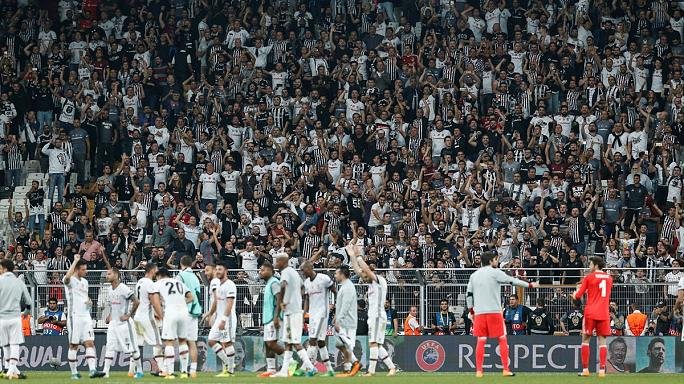 Beşiktaşlı taraftarlar, kulübe bakın ne sattıracaklar! Siyah beyaz...