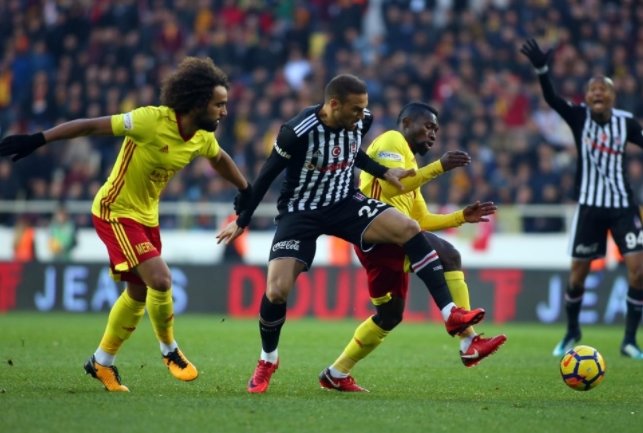 Beşiktaş’ta savunma küçüldü