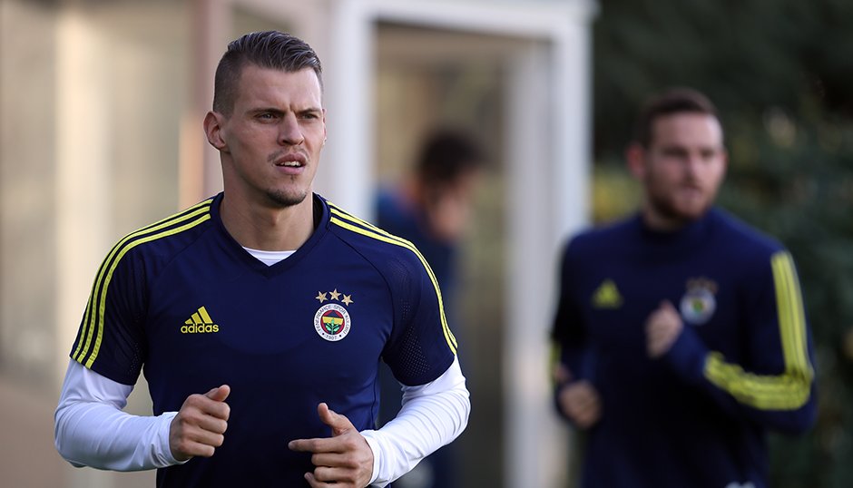 Fenerbahçe'de Skrtel'in sakatlığı kafaları karıştırdı