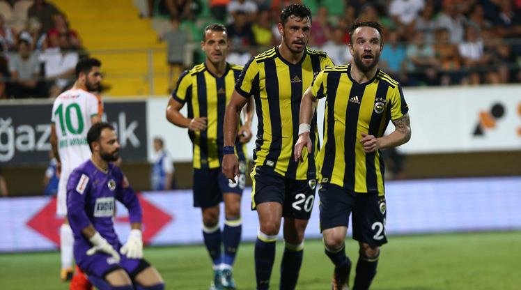 Fenerbahçe'de sol beke bir isim daha! Premier Lig'den...