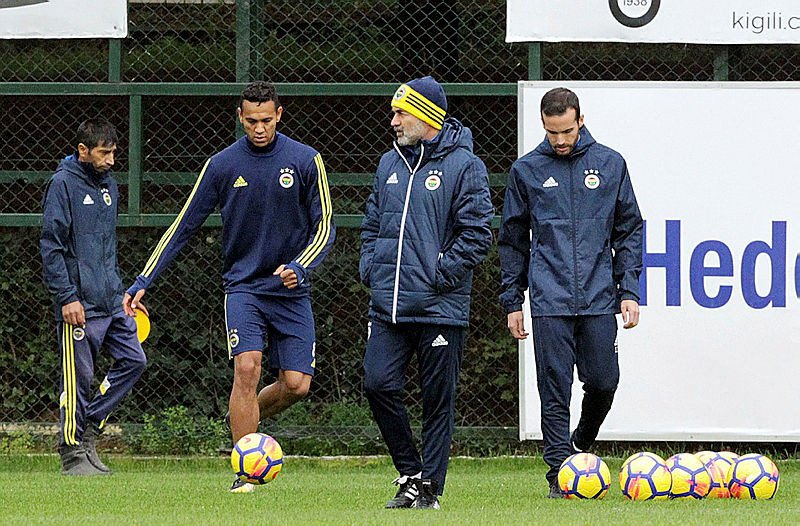 Fenerbahçe'de yeni lider bulundu! Mehmet Topal ve Hasan Ali'ye şok