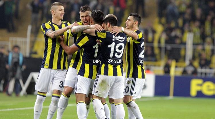 Fenerbahçeli yıldız Beşiktaş maçında Porto'yu destekledi