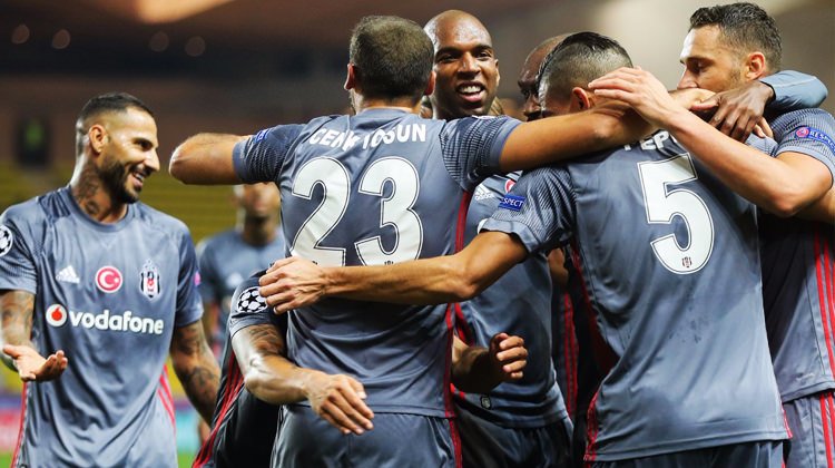 'Flaş! Beşiktaş'ta yolcular belli oldu! Şenol Güneş onları sildi