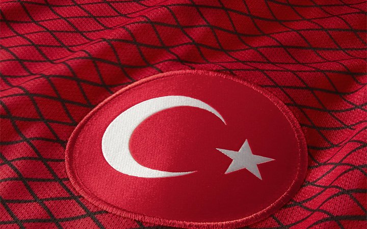 Flaş! Gurbetçi oyuncu Türk milli takım kampına gelmedi