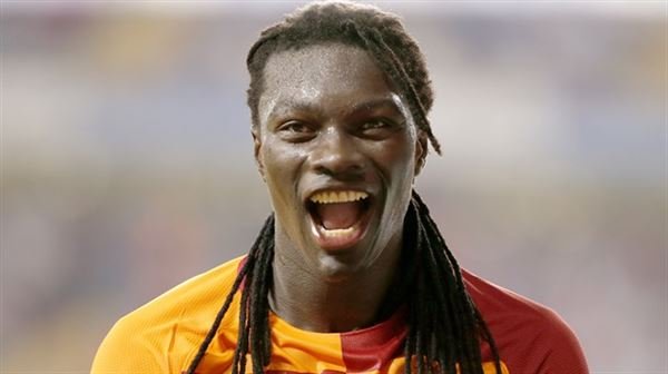 Galatasaray'da Bafetimbi Gomis'ten alkış alan hareket