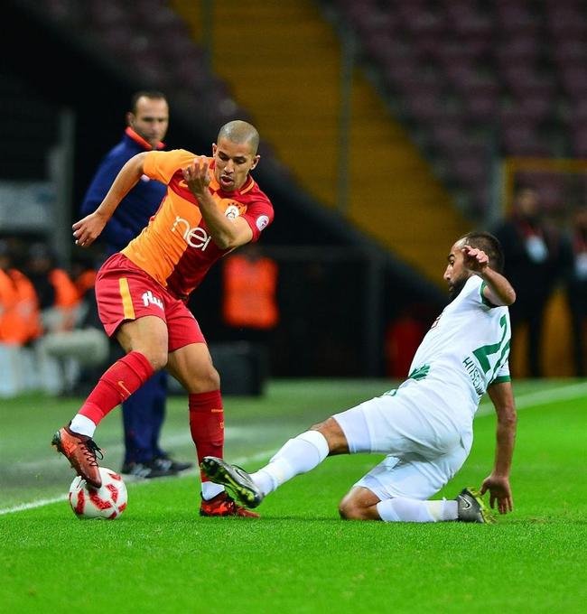 Galatasaray’da oyunculara flaş sözler:
