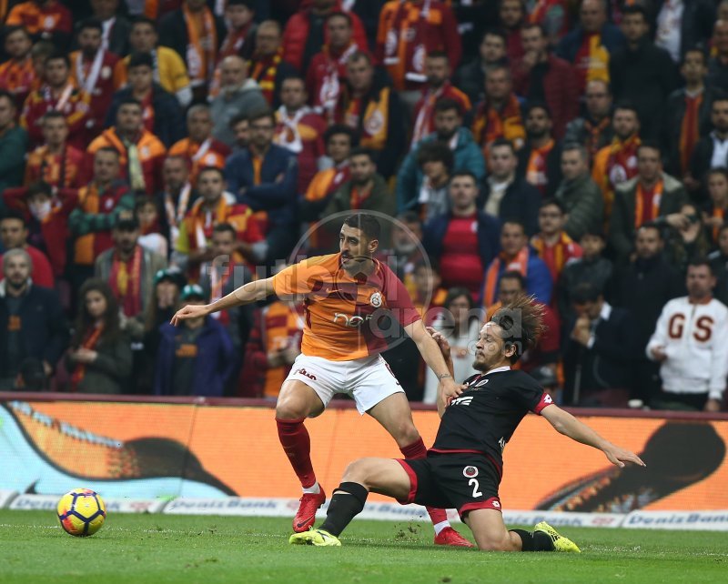 Galatasaraylı futbolculara Kıvanç Tatlıtuğ örneği! 