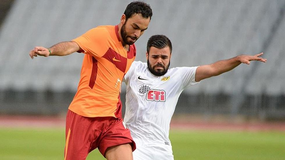 Selçuk İnan'dan Samsung S8 model telefon için flaş hamle