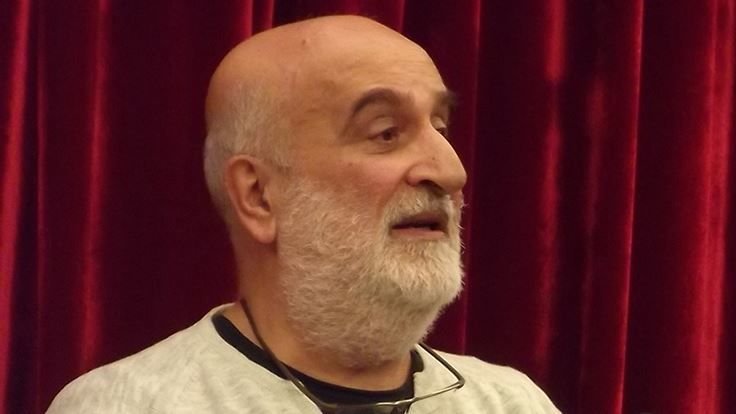 Sizi bilenler bilir, sıkı bir futbol izleyicisi ve Fenerbahçe taraftarısınız. Aykut Kocaman’lı Fenerbahçe’nin durumunu sorsam...