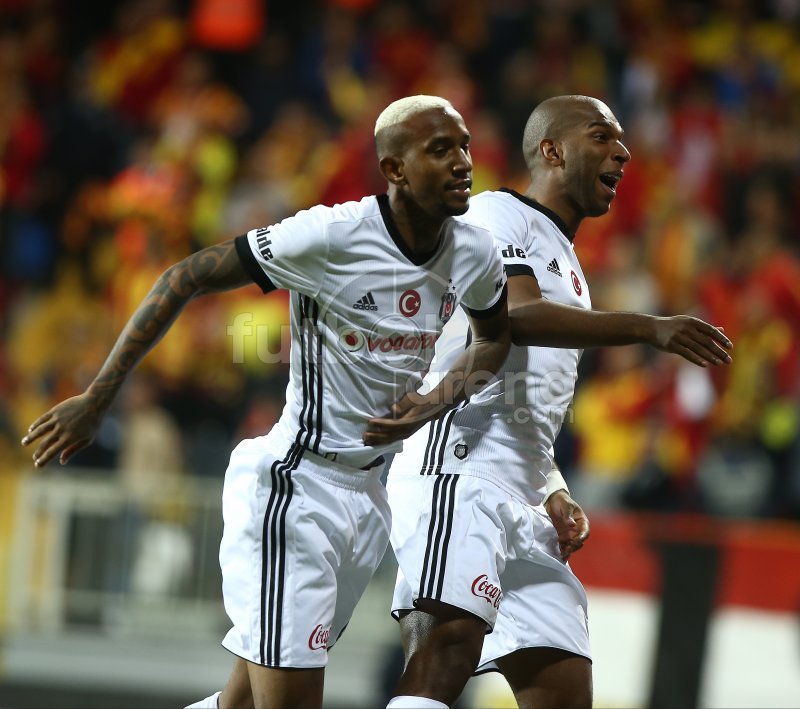 SOSYAL MEDYADA TEPKİ