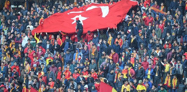 Tribünlerde boş yer yok