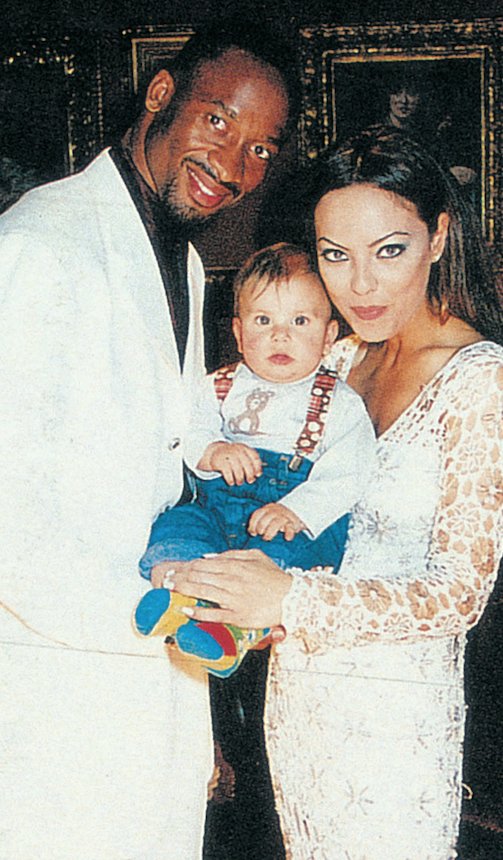 Uche - Ebru Gündeş
