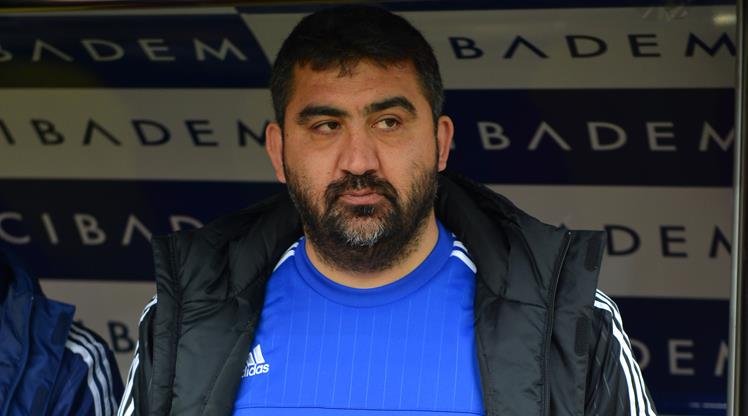 Ümit Özat