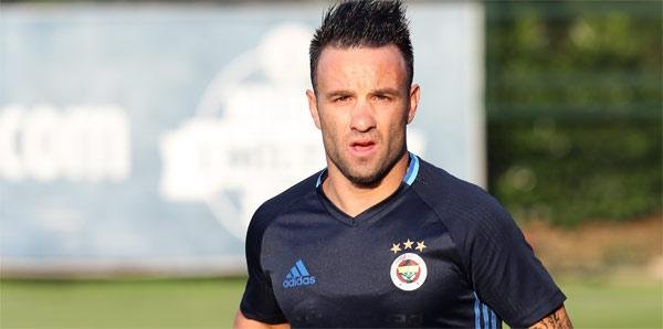 Valbuena'ya şaşırtan uyarı! 