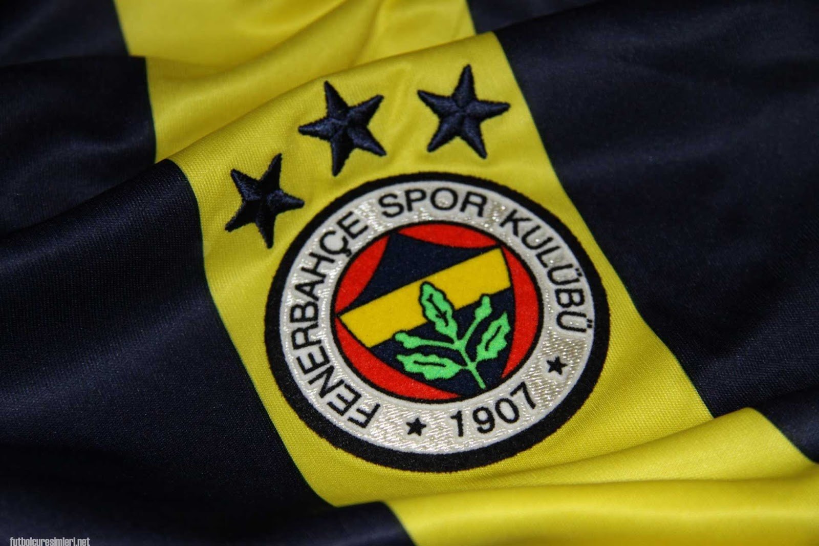 Ve Fenerbahçe'de yolcular belli oldu! Bileti kesilen 3 futbolcu