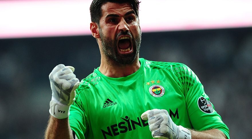 Volkan Demirel'den şok küfür!