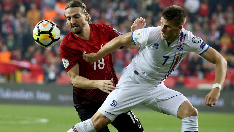 5. Sol Bek: Caner Erkin