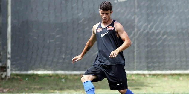 Sol bek Brezilya’dan!