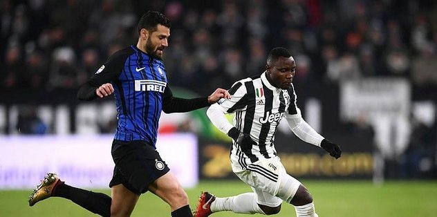  Aslan’a göz kırptı