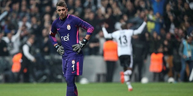  Muslera’dan öz eleştiri!