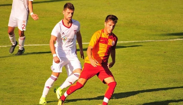 Ahmet Sivri kimdir?