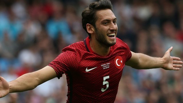 Avrupa'da oynayan futbolcularımızın sezonun ilk yarılarını nasıl geçirdi?