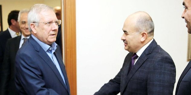 'Aziz Yıldırım'dan şaşırtan hareket! Maç oynanırken...