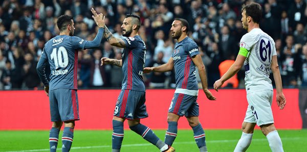 'Beşiktaş'a teklif yağıyor! Premier Lig takımları 2 yıldızı istiyor