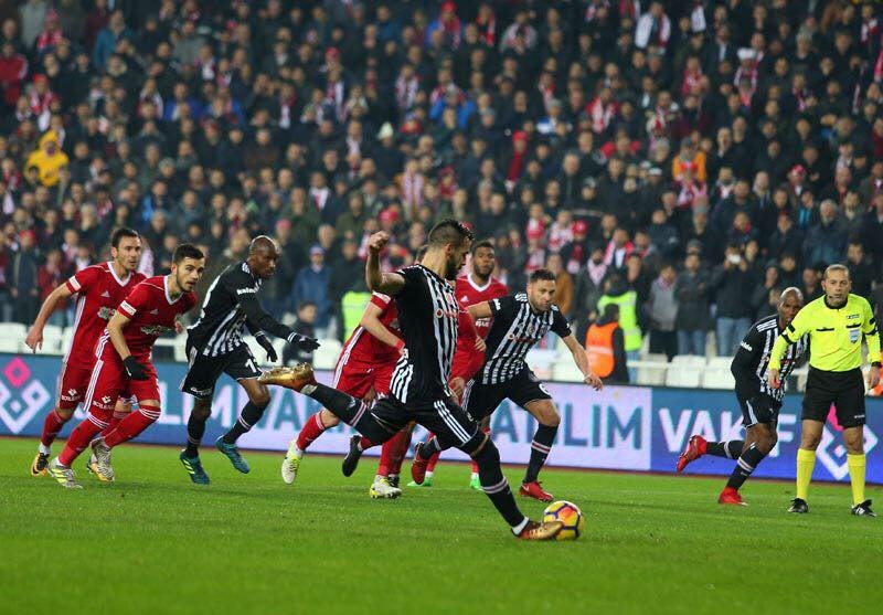 Beşiktaş'ın penaltısı için Deniz Çoban'ın yorumu