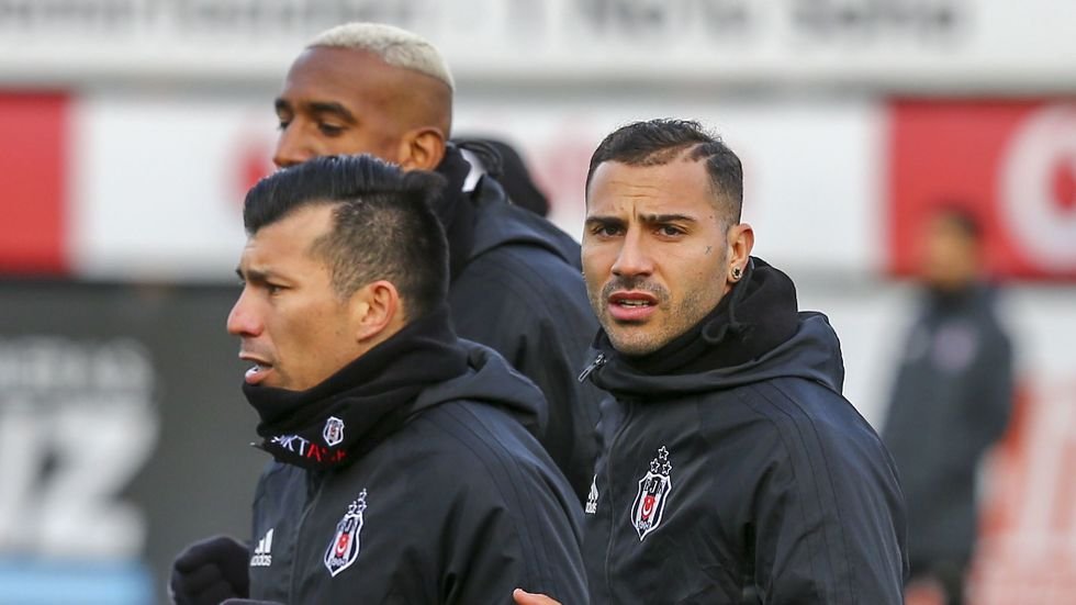 Beşiktaş'ta flaş gelişme! Quaresma, Medel ve Talisca