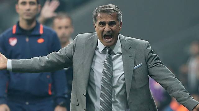 Beşiktaş'ta flaş karar! Atiba ve Oğuzhan...