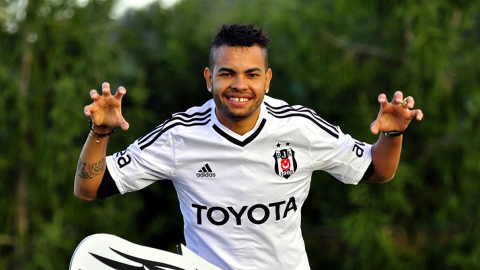 Dentinho -1 milyon euro
