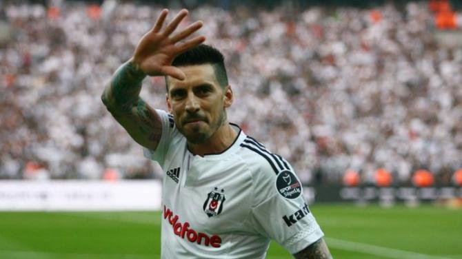 Jose Sosa - 1.40 milyon euro