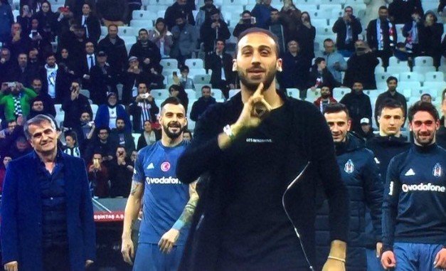 'Cenk Tosun sosyal medyayı salladı! İşte tepkiler