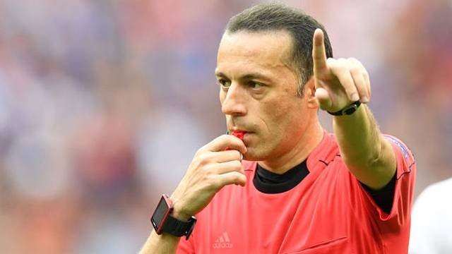 Cüneyt Çakır, Beşiktaş'ı yaktı! Bayern'li futbolcu